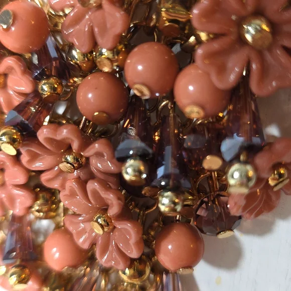 Unique Floral Gold Necklace EUC - Picture 4 of 7